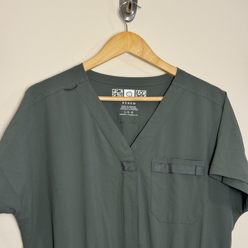 WonderWink Renew Women's Large Jumpsuit 7 Pocket V-Neck Stretch Cargo In Olive - Picture 3 of 16